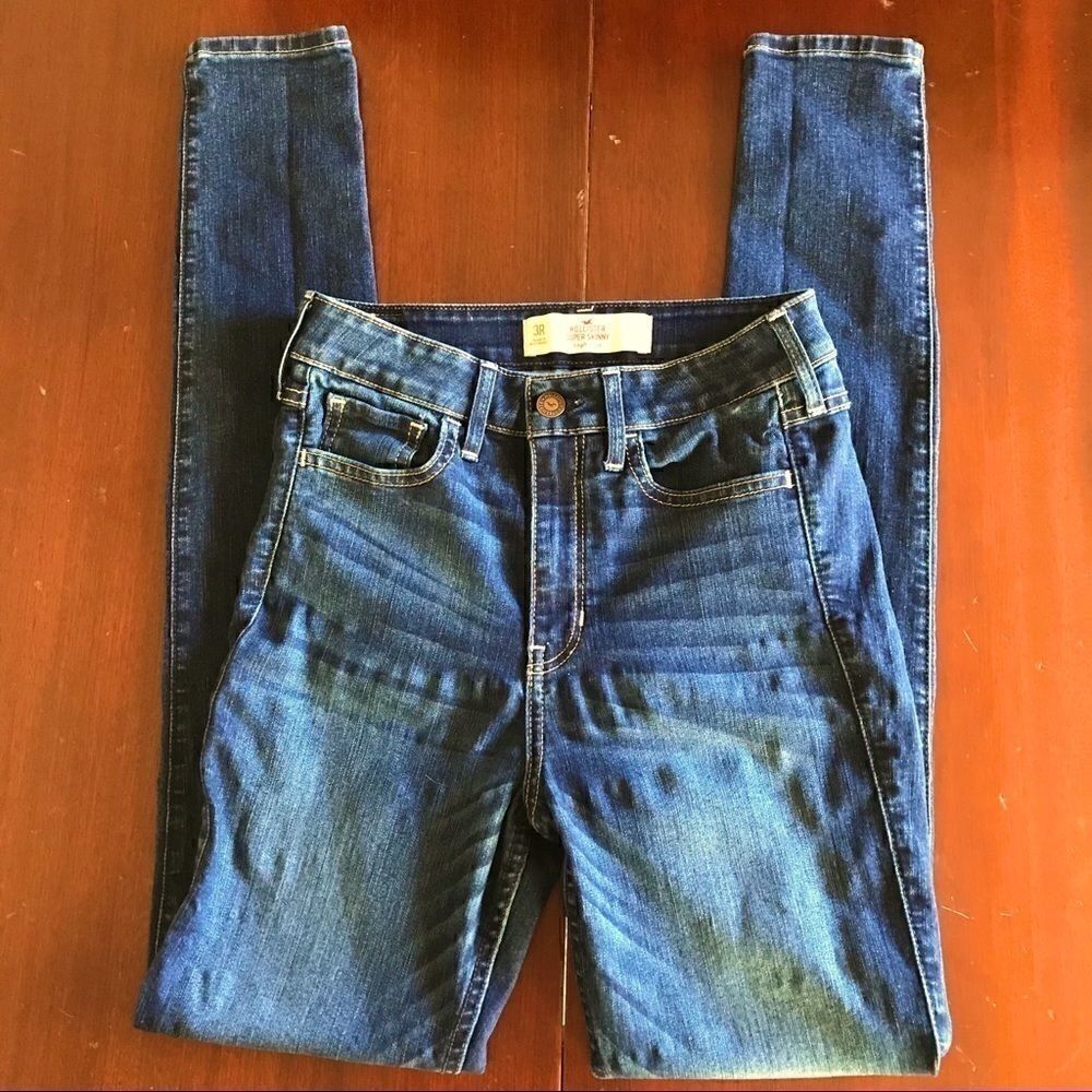 Hollister Super Skinny High Rise 3R Size 26 Jeans!